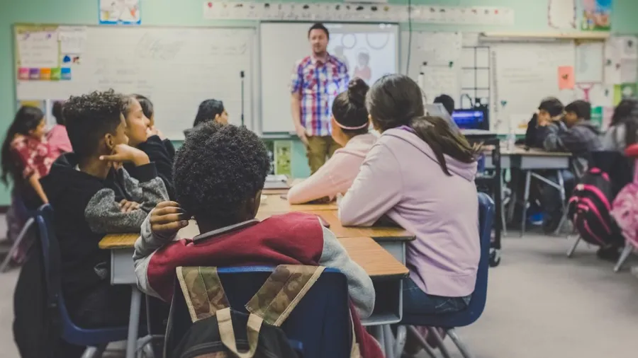 No GCSE grade 4? Your routes into teacher training in England